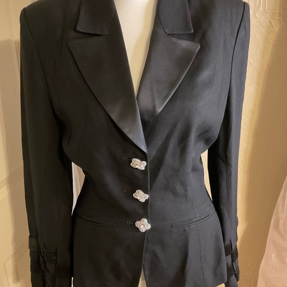 Vintage SOPHIE SITBON jacket with gorgeous jeweled buttons and checkered sleeve. - Picture 4 of 9